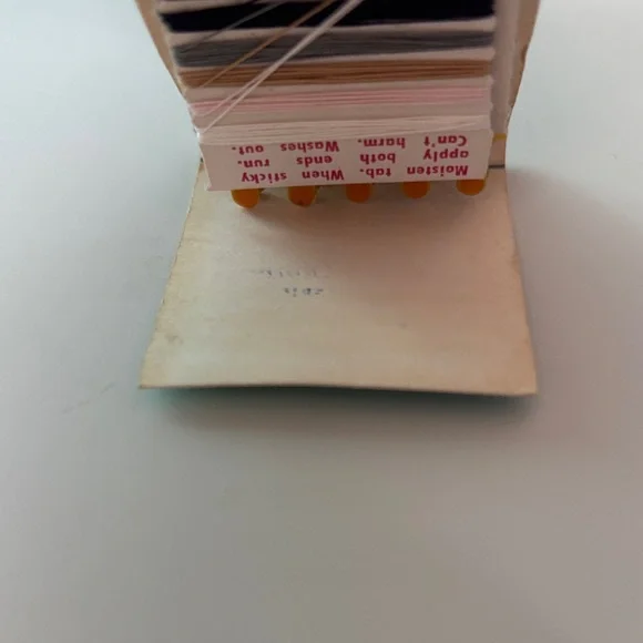 Hosiery Mending Kit - Vintage - Picture 5 of 5